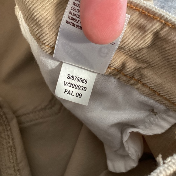 Old Navy Tan Fine Corduroy Stretch Mini Skirt, Size 6 Style 675666‎ - Picture 9 of 9